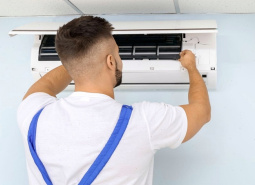 Монтаж кондиционера (сплит-системы) во время ремонта